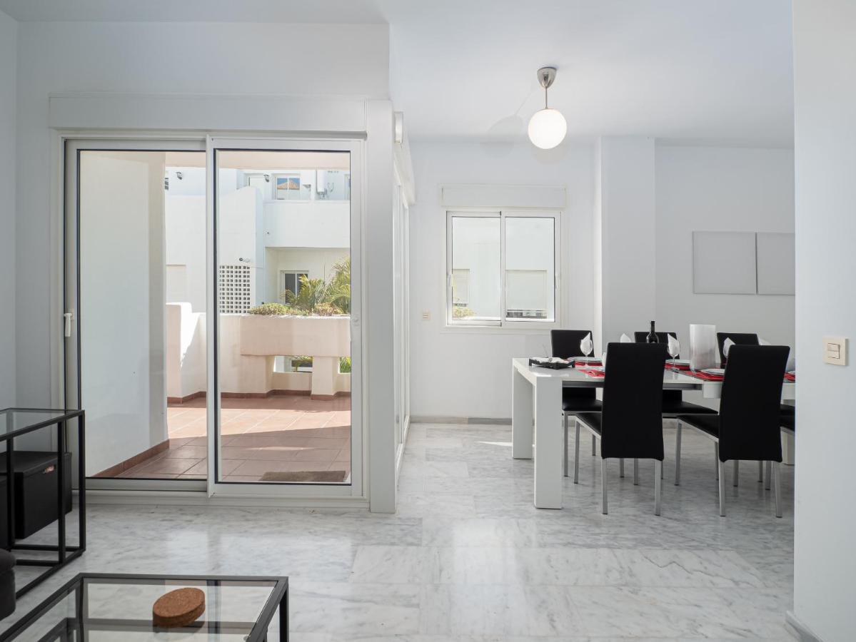 2051-New 3 bedrooms on golf Estepona Buitenkant foto