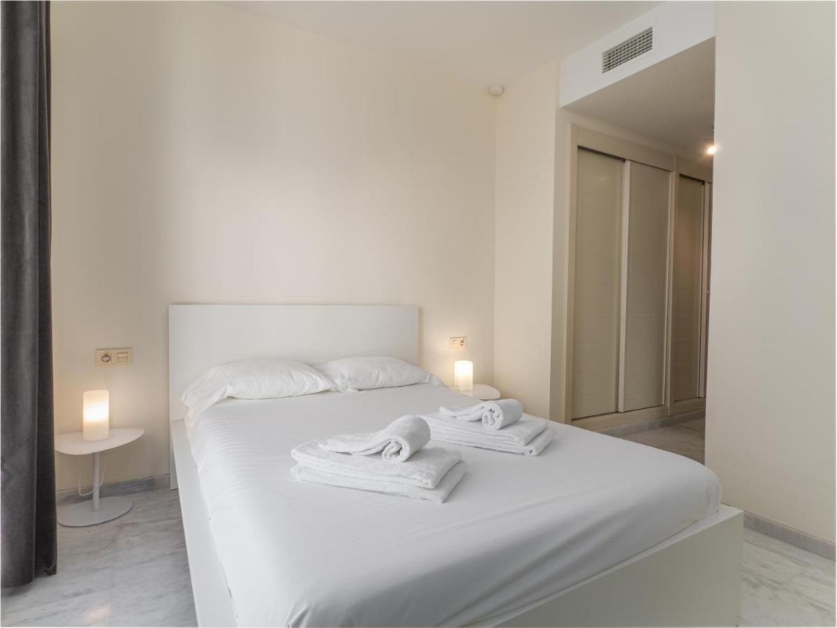 2051-New 3 bedrooms on golf Estepona Buitenkant foto