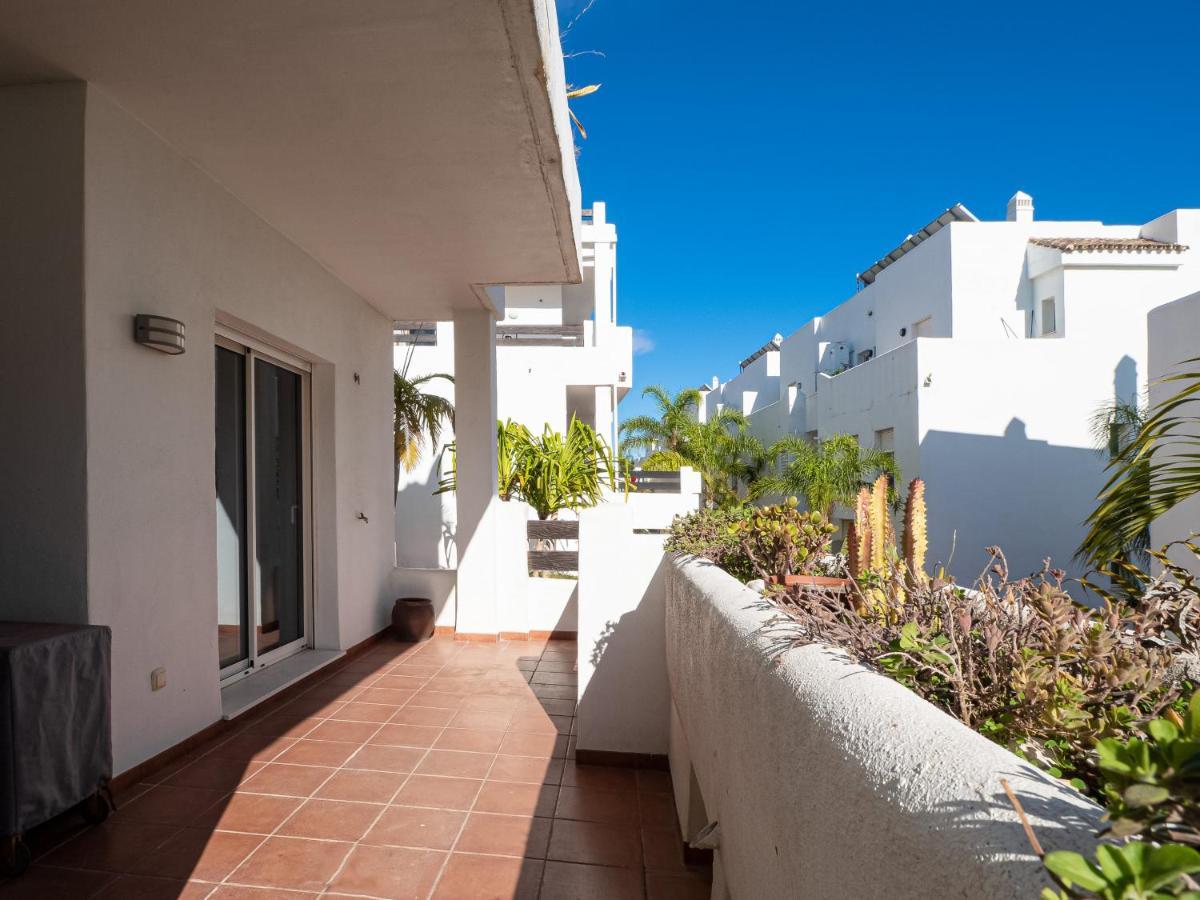 2051-New 3 bedrooms on golf Estepona Buitenkant foto