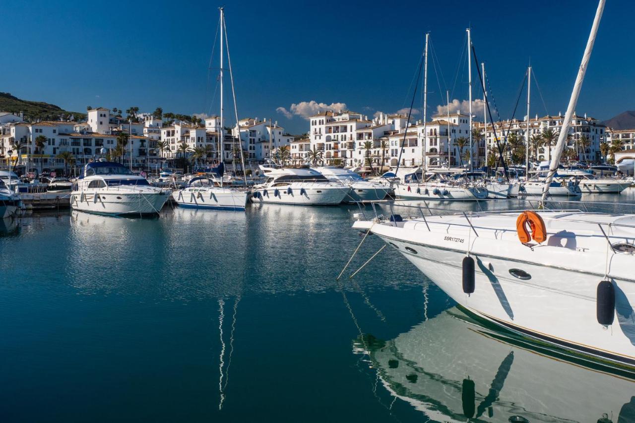 2051-New 3 bedrooms on golf Estepona Buitenkant foto